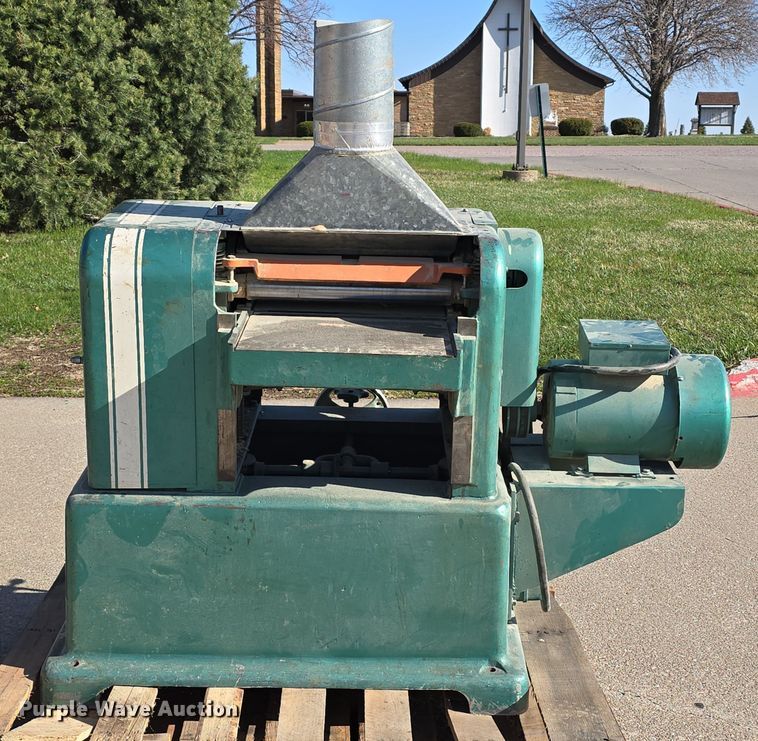 image for item EH8787 Woodworking equipment