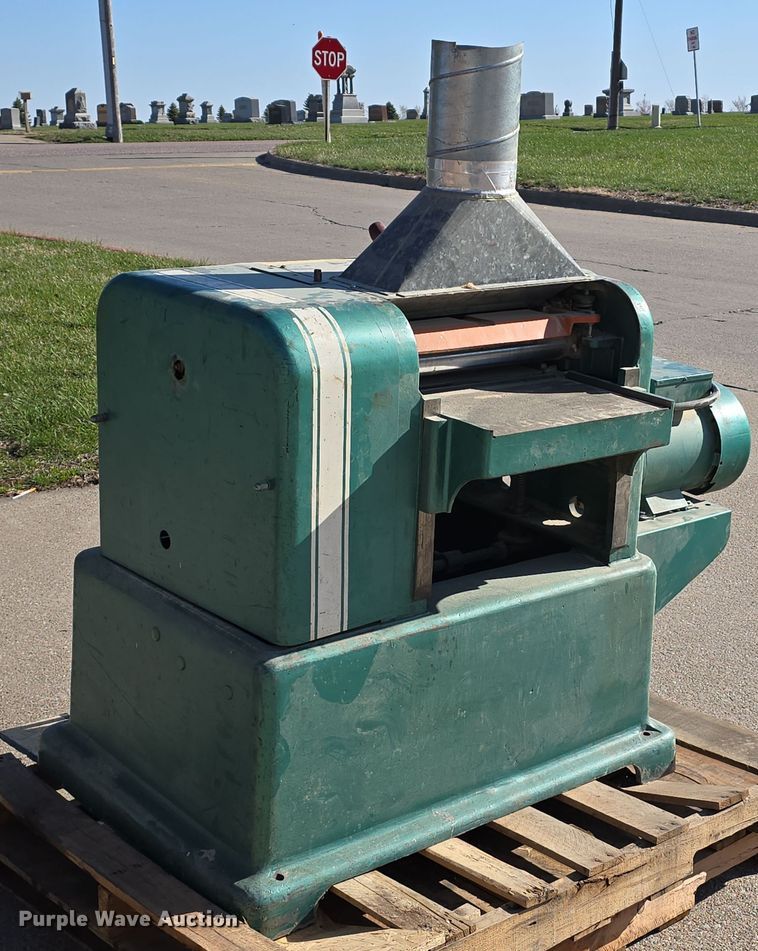 image for item EH8787 Woodworking equipment