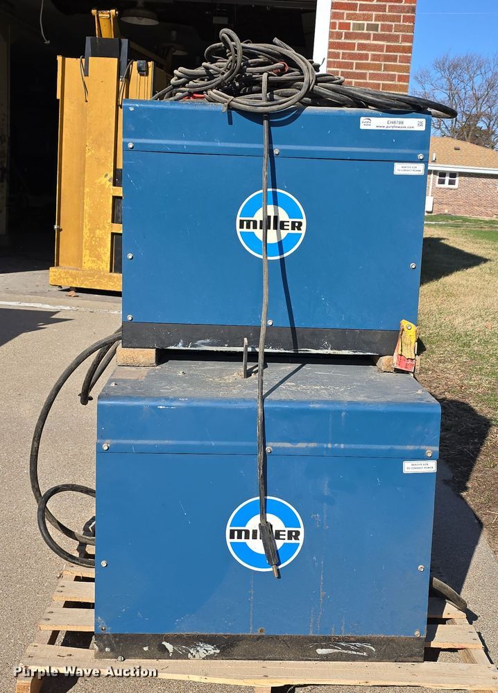 image for item EH8788 (3) Miller Dialarc 250 welders