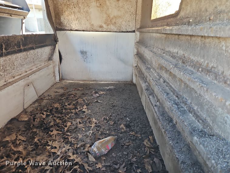 image for item EI8913 2019 Isuzu NRR street sweeper truck