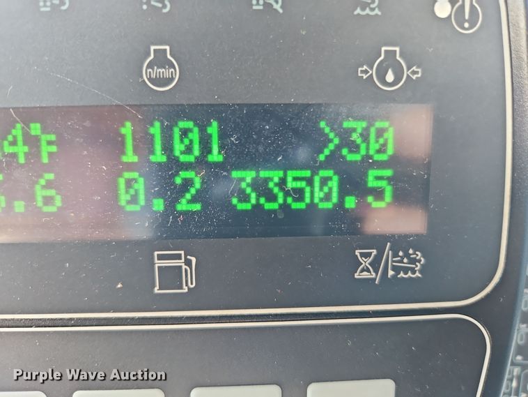 image for item EI8913 2019 Isuzu NRR street sweeper truck