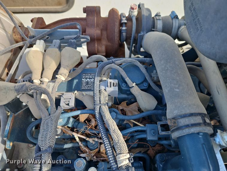 image for item EI8913 2019 Isuzu NRR street sweeper truck