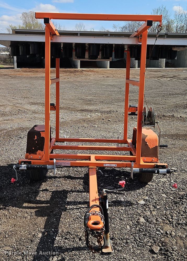 image for item EI8914 K&K Systems arrow board trailer