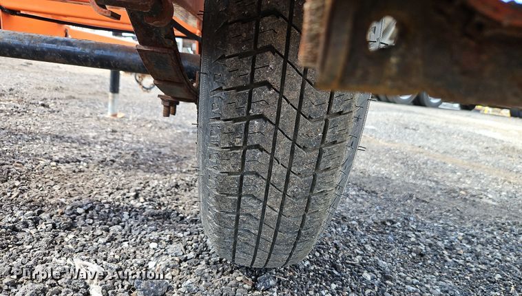 image for item EI8914 K&K Systems arrow board trailer