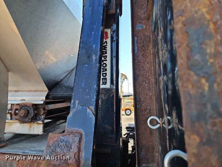 image for item EI8915 2009 International WorkStar 7400 applicator truck