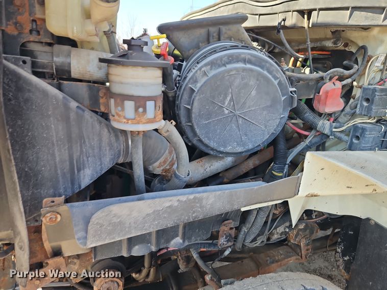 image for item EI8915 2009 International WorkStar 7400 applicator truck