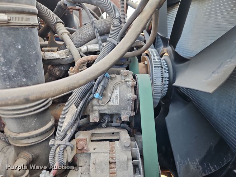 image for item EI8915 2009 International WorkStar 7400 applicator truck