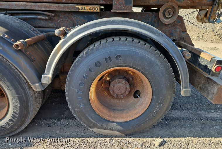 image for item EI8915 2009 International WorkStar 7400 applicator truck