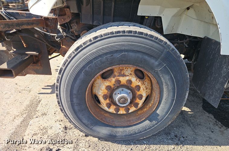 image for item EI8915 2009 International WorkStar 7400 applicator truck