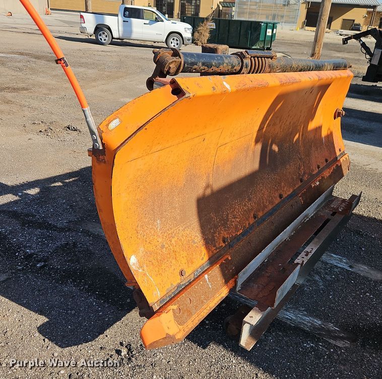 image for item EI8915 2009 International WorkStar 7400 applicator truck