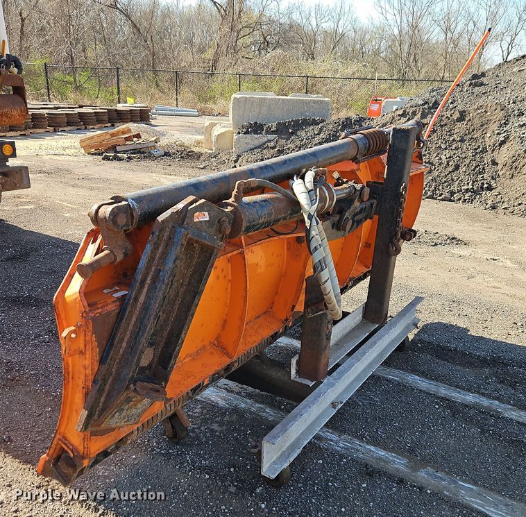 image for item EI8915 2009 International WorkStar 7400 applicator truck