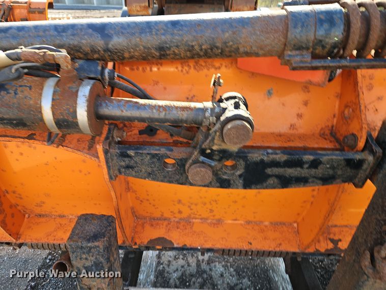 image for item EI8915 2009 International WorkStar 7400 applicator truck