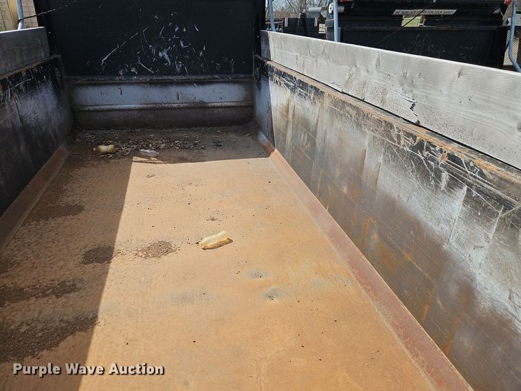 image for item EI8915 2009 International WorkStar 7400 applicator truck