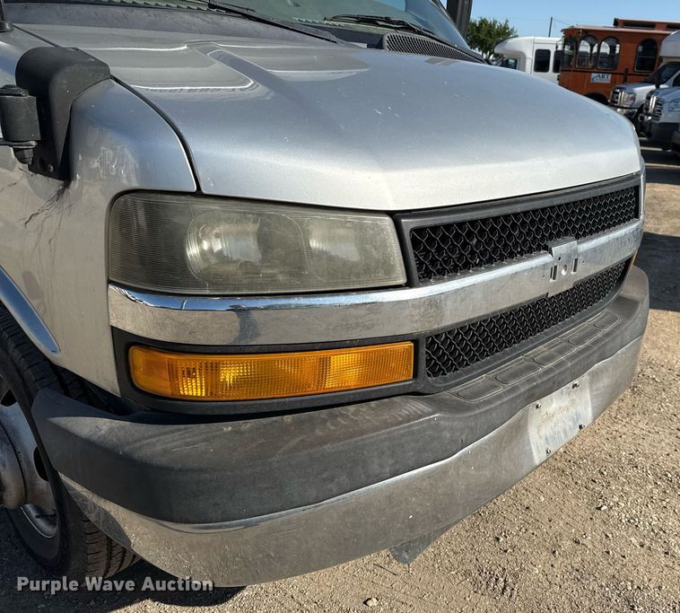 image for item EJ3618 2013 Chevrolet Express G4500 shuttle bus