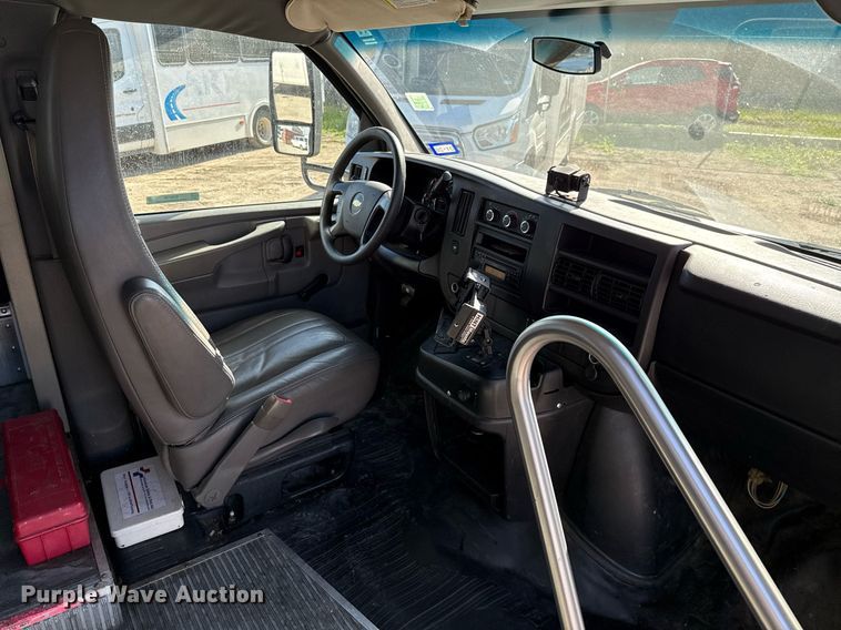 image for item EJ3618 2013 Chevrolet Express G4500 shuttle bus