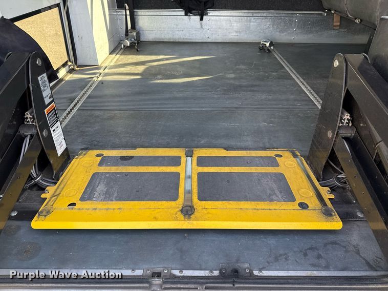 image for item EJ3618 2013 Chevrolet Express G4500 shuttle bus