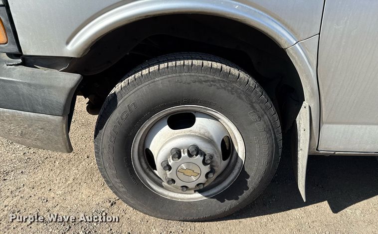 image for item EJ3618 2013 Chevrolet Express G4500 shuttle bus