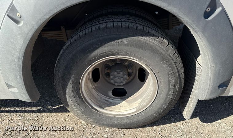 image for item EJ3618 2013 Chevrolet Express G4500 shuttle bus