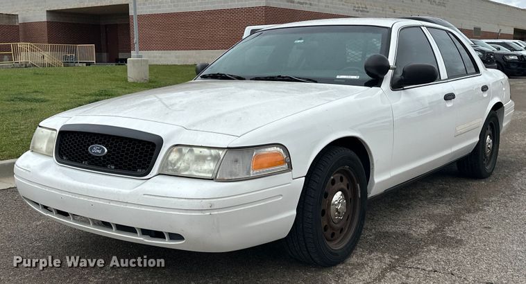 image for item EJ8535 2010 Ford Crown Victoria Police Interceptor 