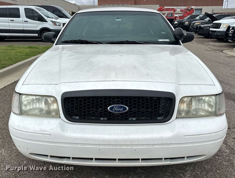 image for item EJ8535 2010 Ford Crown Victoria Police Interceptor 