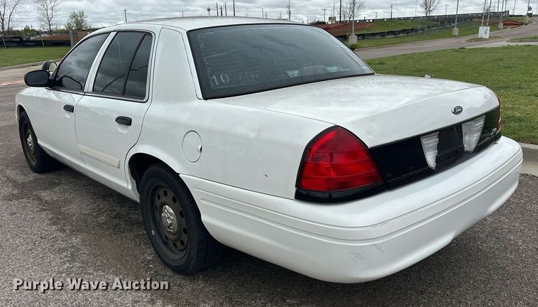 image for item EJ8535 2010 Ford Crown Victoria Police Interceptor 