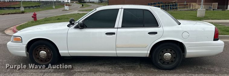 image for item EJ8535 2010 Ford Crown Victoria Police Interceptor 