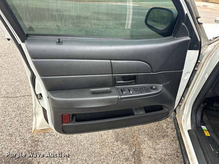 image for item EJ8535 2010 Ford Crown Victoria Police Interceptor 