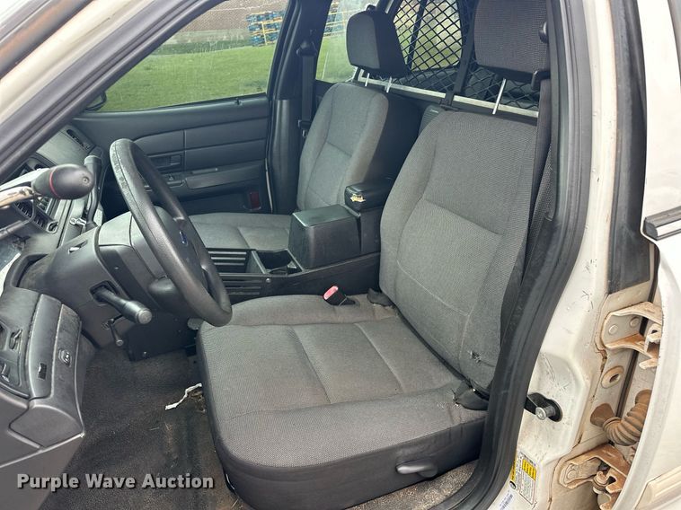 image for item EJ8535 2010 Ford Crown Victoria Police Interceptor 