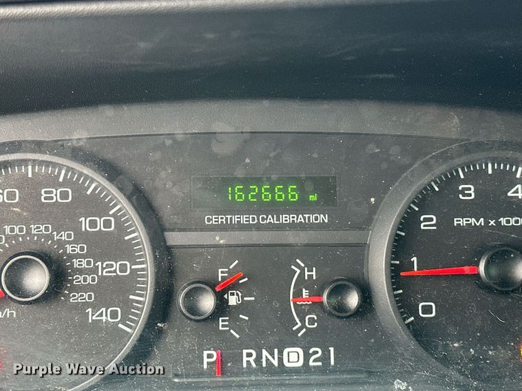 image for item EJ8535 2010 Ford Crown Victoria Police Interceptor 