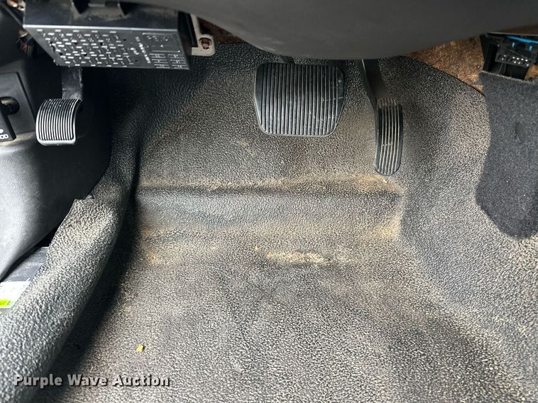 image for item EJ8535 2010 Ford Crown Victoria Police Interceptor 