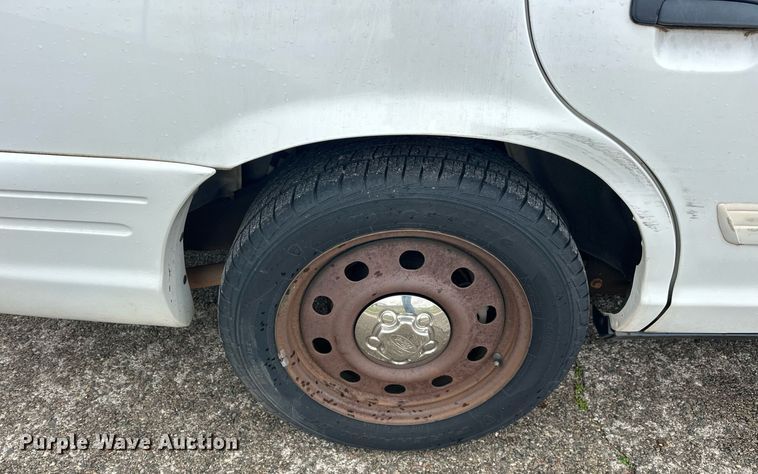 image for item EJ8535 2010 Ford Crown Victoria Police Interceptor 