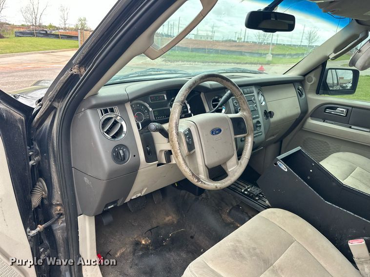 image for item EJ8536 2010 Ford Expedition XLT SUV