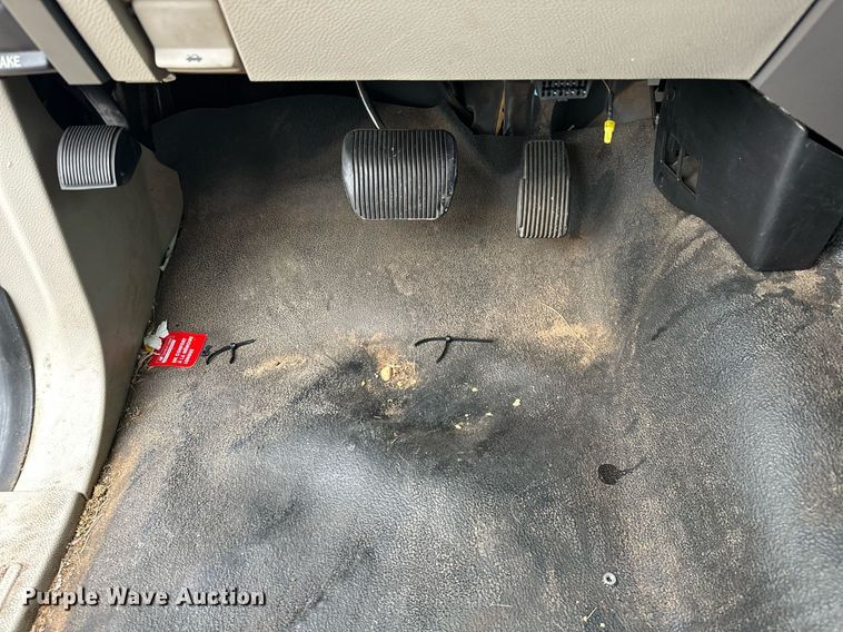 image for item EJ8536 2010 Ford Expedition XLT SUV