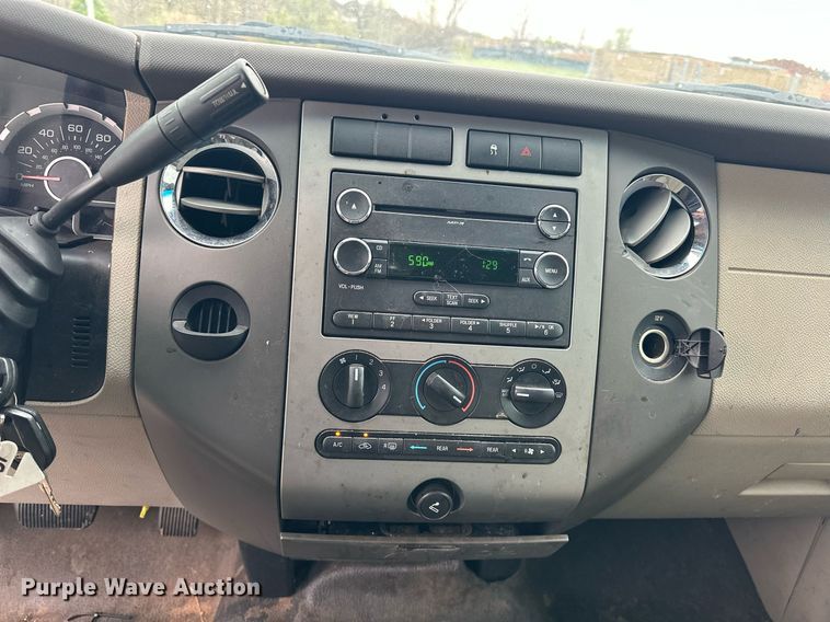 image for item EJ8536 2010 Ford Expedition XLT SUV