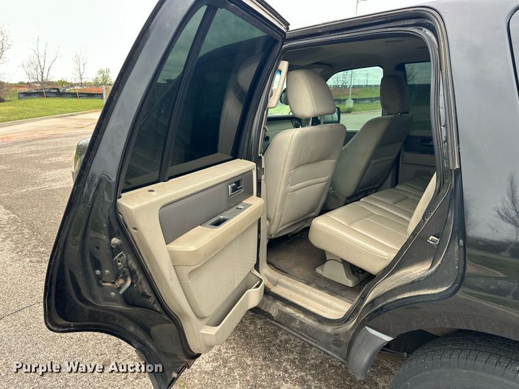 image for item EJ8536 2010 Ford Expedition XLT SUV