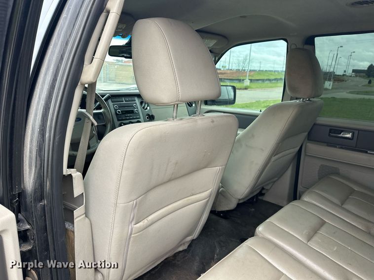image for item EJ8536 2010 Ford Expedition XLT SUV