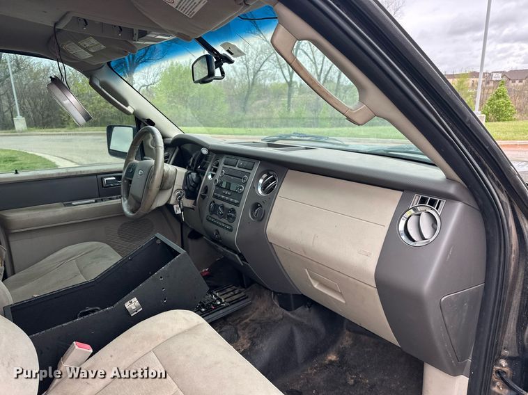 image for item EJ8536 2010 Ford Expedition XLT SUV