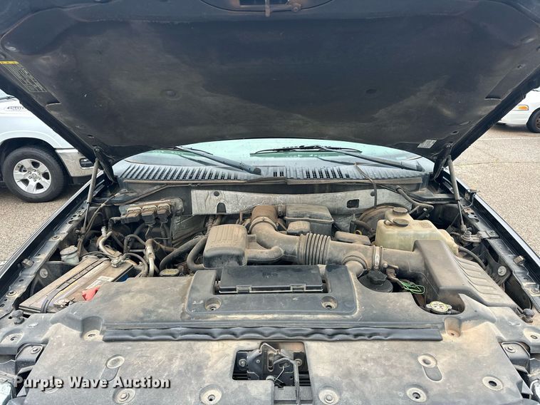 image for item EJ8536 2010 Ford Expedition XLT SUV