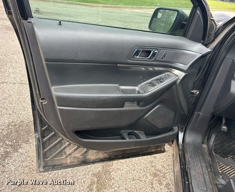 image for item EJ8538 2015 Ford Explorer Police Interceptor SUV