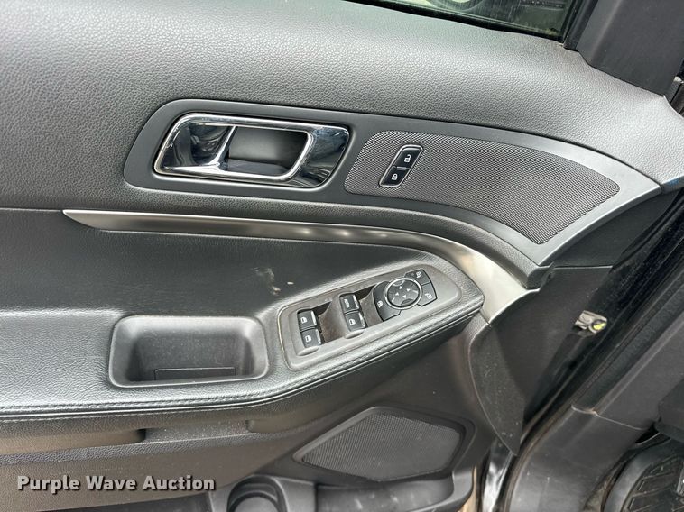 image for item EJ8538 2015 Ford Explorer Police Interceptor SUV