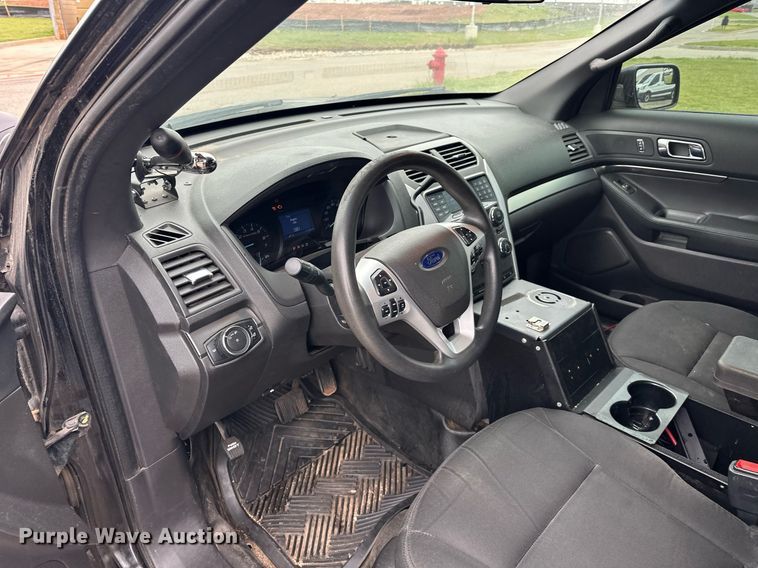 image for item EJ8538 2015 Ford Explorer Police Interceptor SUV