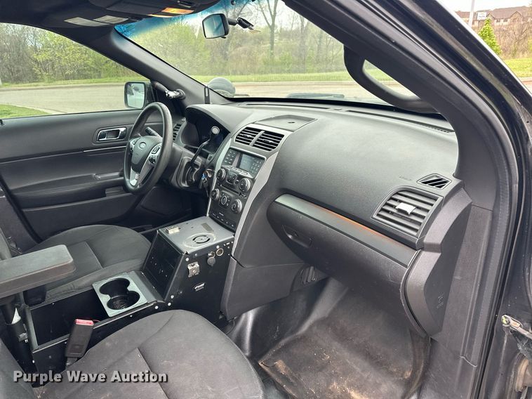 image for item EJ8538 2015 Ford Explorer Police Interceptor SUV