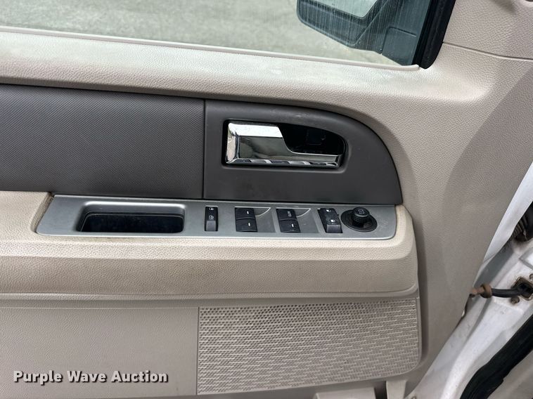 image for item EJ8541 2007 Ford Expedition XLT SUV