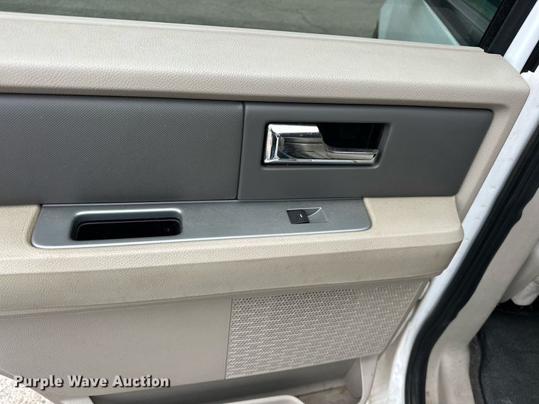 image for item EJ8541 2007 Ford Expedition XLT SUV
