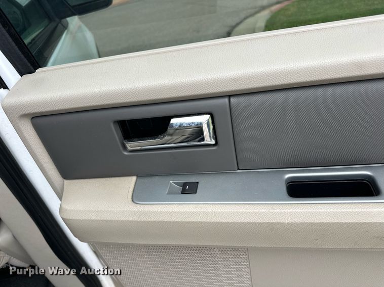 image for item EJ8541 2007 Ford Expedition XLT SUV