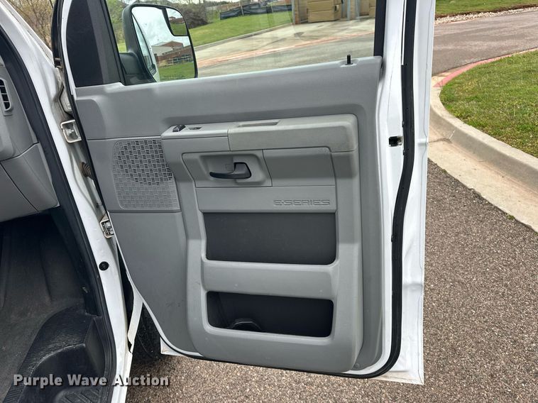 image for item EJ8543 2012 Ford E350 XL Super Duty van