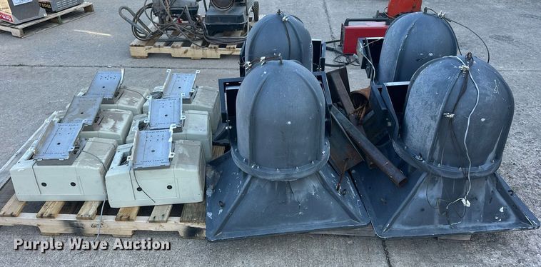 image for item EJ8573 (10) outdoor speakers