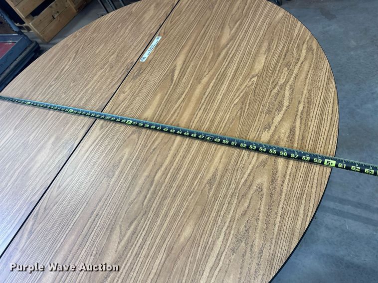 image for item EJ8575 (18) round tables