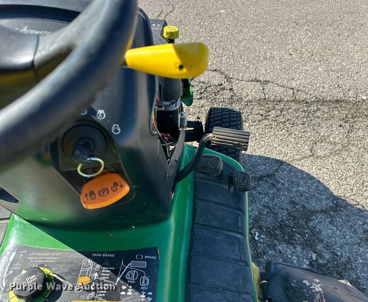 image for item EJ8577 2001 John Deere LT155 lawn mower