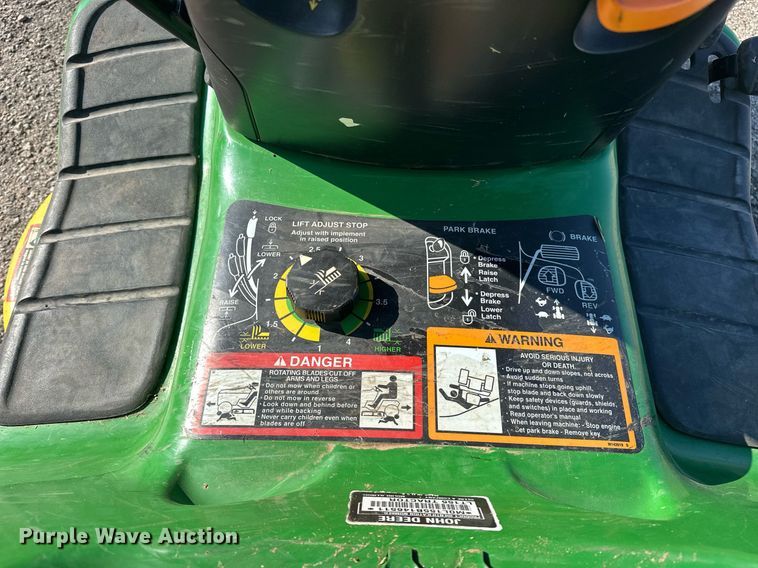 image for item EJ8577 2001 John Deere LT155 lawn mower